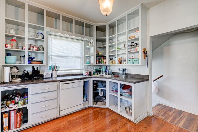 810 E Washington Avenue, Des Moines, IA 50316