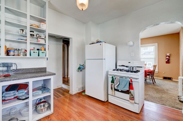 810 E Washington Avenue, Des Moines, IA 50316