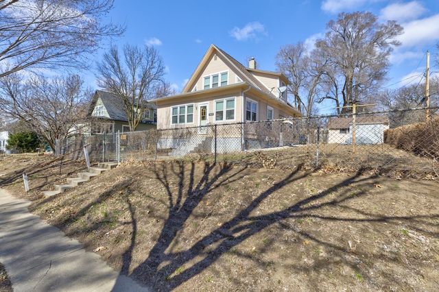 810 E Washington Avenue, Des Moines, IA 50316