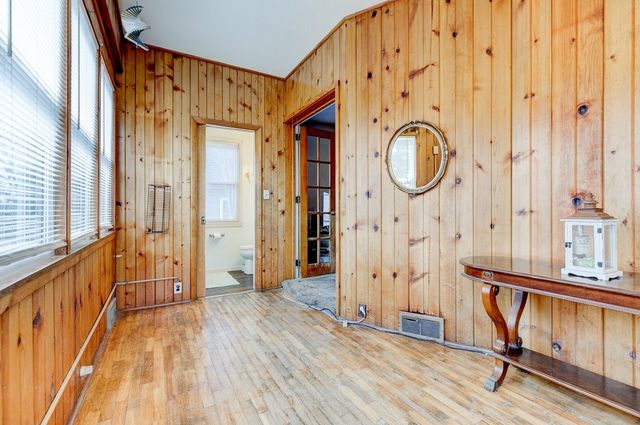 810 E Washington Avenue, Des Moines, IA 50316