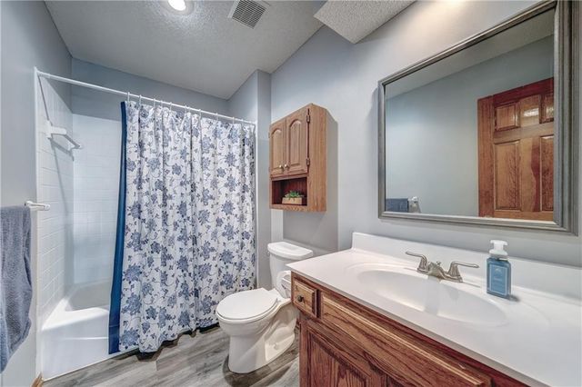 13842 W 110th Street, Lenexa, KS 66215