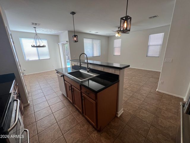 4120 S SAWMILL Road, Gilbert, AZ 85297