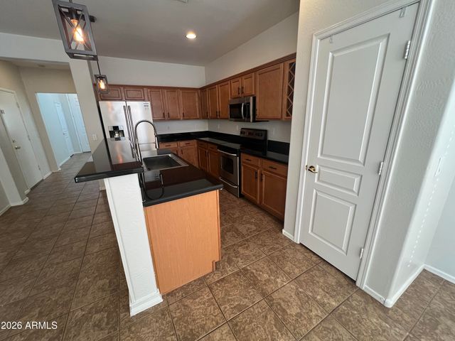 4120 S SAWMILL Road, Gilbert, AZ 85297