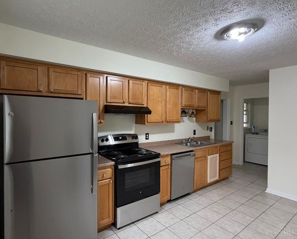 2834 Shartle Street, Middletown, OH 45042