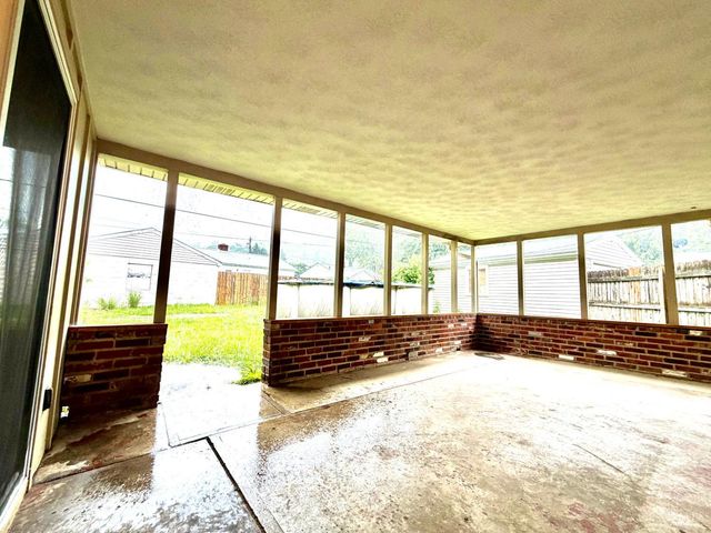 2834 Shartle Street, Middletown, OH 45042