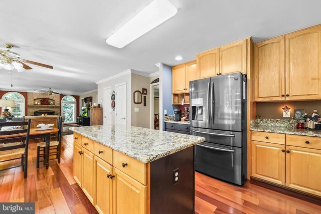 6843 LOCHMERE DR, Manassas, VA 20112