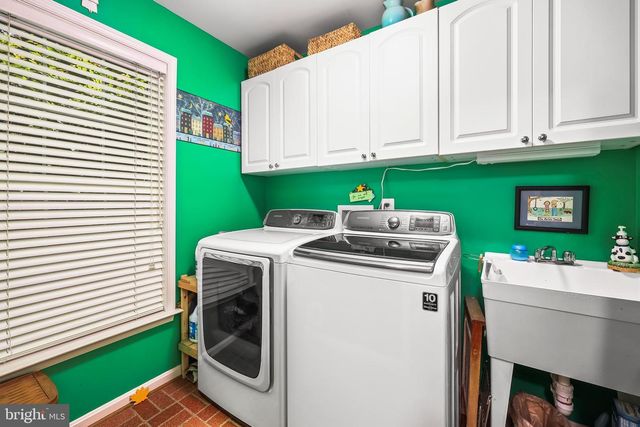 6843 LOCHMERE DR, Manassas, VA 20112
