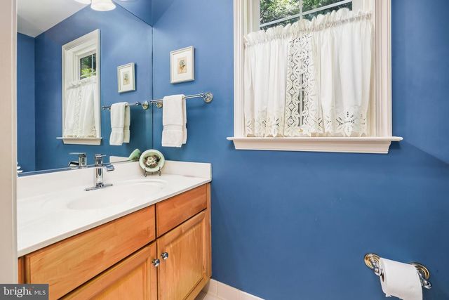 6843 LOCHMERE DR, Manassas, VA 20112