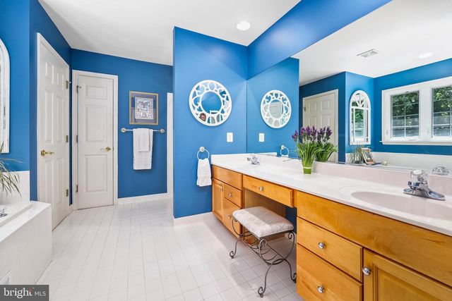 6843 LOCHMERE DR, Manassas, VA 20112