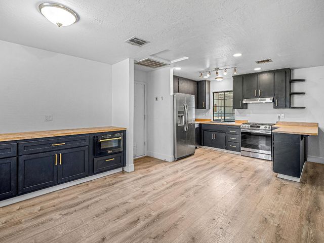 2430 Morrene Dr, Placerville, CA 95667