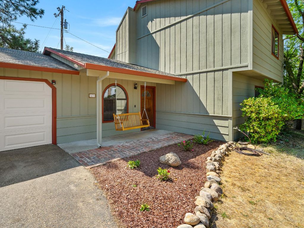 2430 Morrene Dr, Placerville, CA 95667