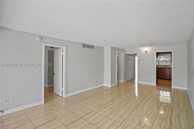 661 N University Dr 1-103, Pembroke Pines, FL 33024
