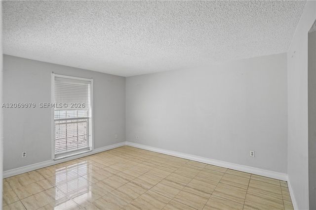 661 N University Dr 1-103, Pembroke Pines, FL 33024