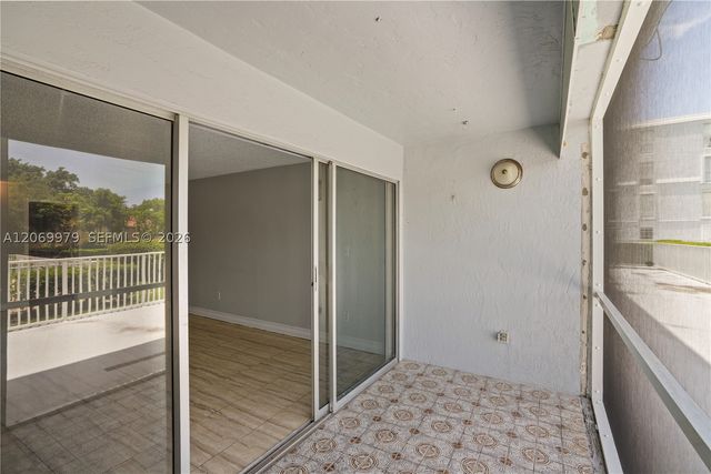 661 N University Dr 1-103, Pembroke Pines, FL 33024