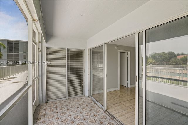 661 N University Dr 1-103, Pembroke Pines, FL 33024