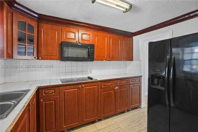 661 N University Dr 1-103, Pembroke Pines, FL 33024
