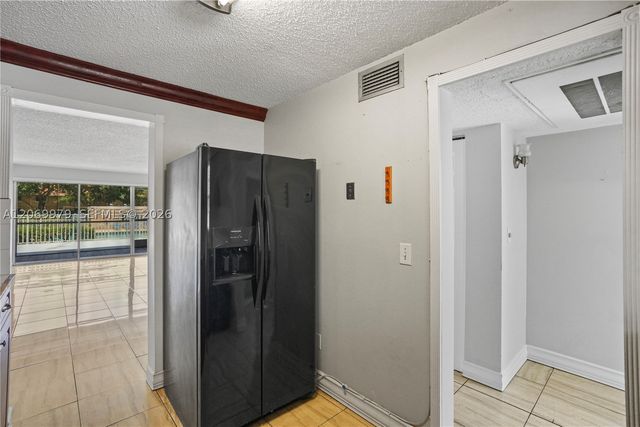 661 N University Dr 1-103, Pembroke Pines, FL 33024