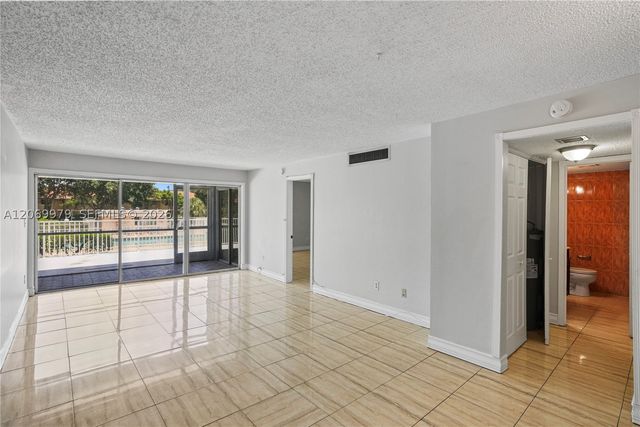 661 N University Dr 1-103, Pembroke Pines, FL 33024