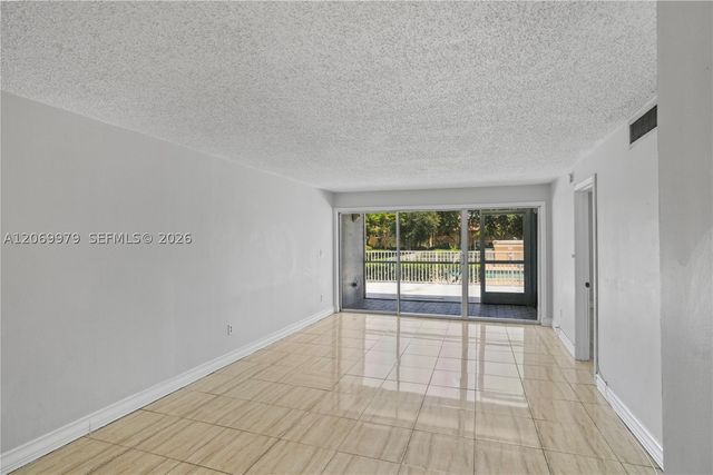 661 N University Dr 1-103, Pembroke Pines, FL 33024