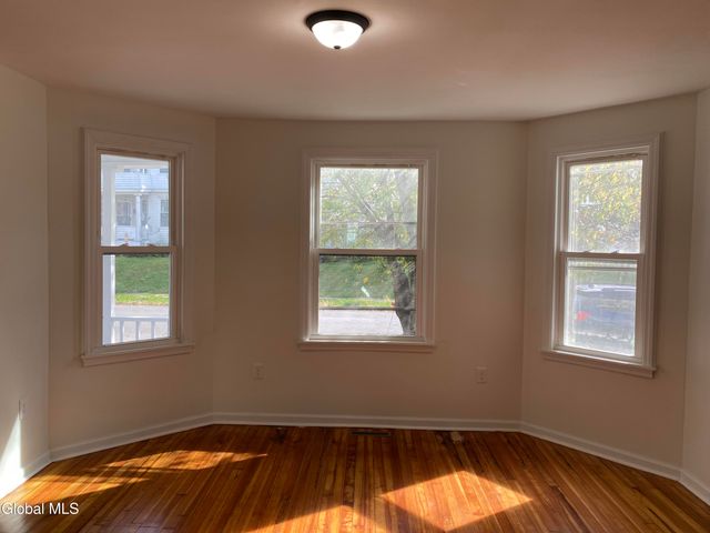 1755 Avenue B, Schenectady, NY 12308