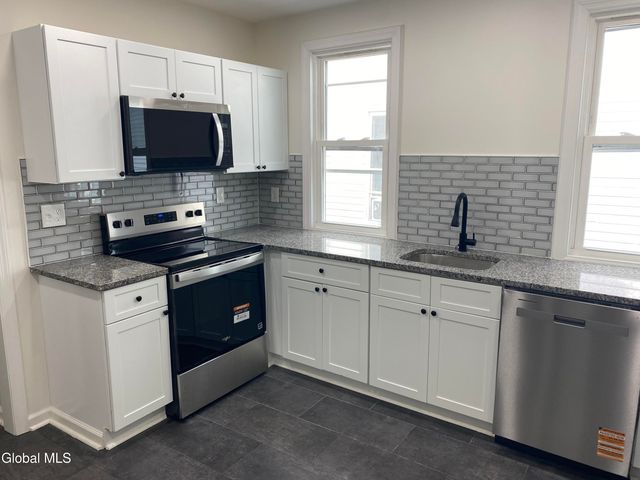 1755 Avenue B, Schenectady, NY 12308