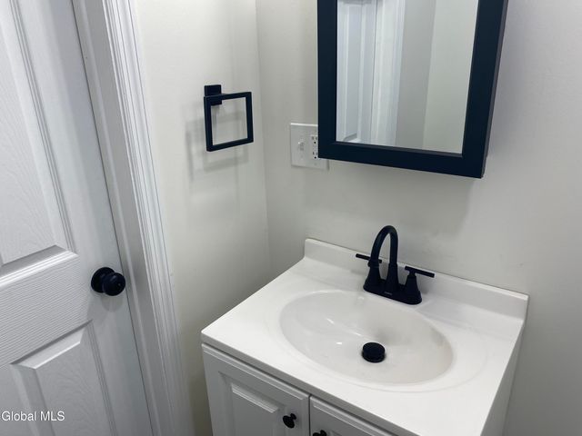 1755 Avenue B, Schenectady, NY 12308