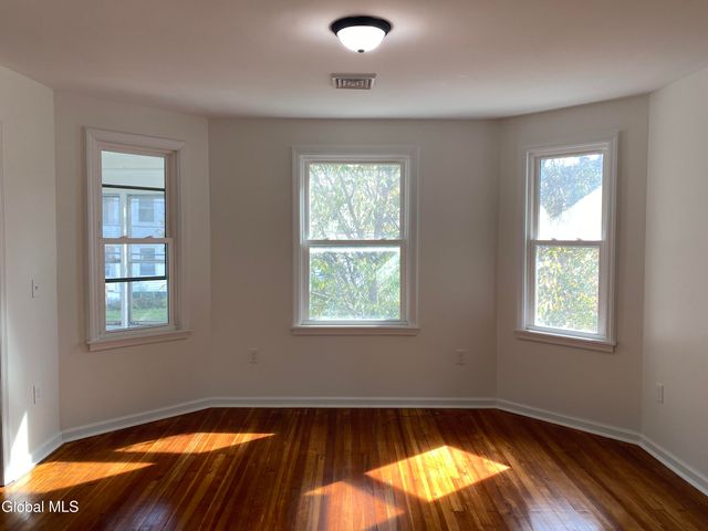 1755 Avenue B, Schenectady, NY 12308