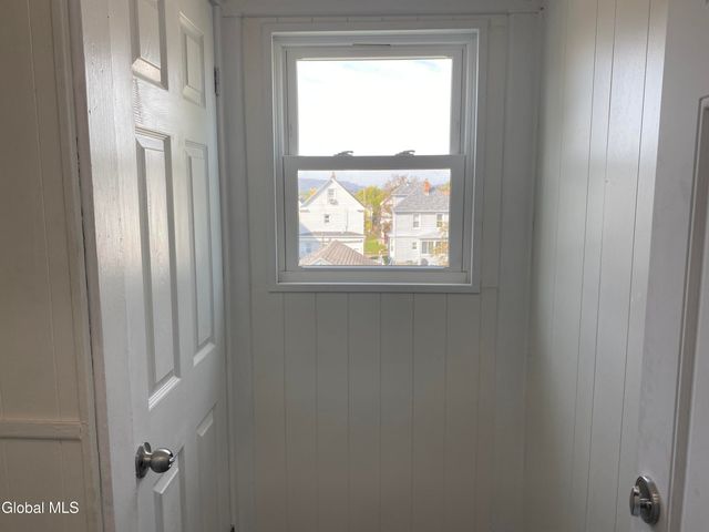 1755 Avenue B, Schenectady, NY 12308