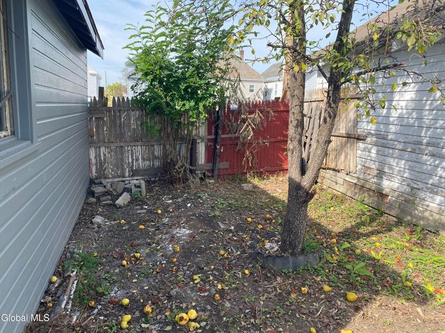 1755 Avenue B, Schenectady, NY 12308