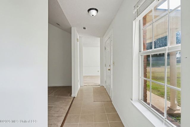 70 Yarbrough Loop, Holly Springs, MS 38635