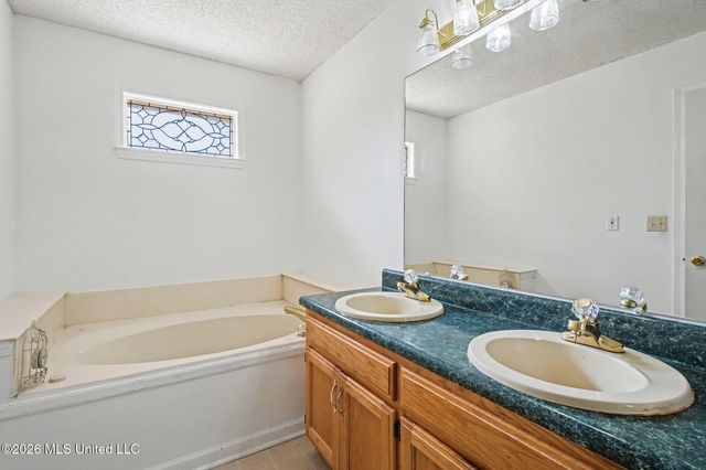 70 Yarbrough Loop, Holly Springs, MS 38635