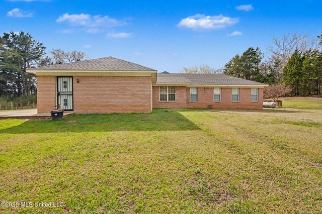 70 Yarbrough Loop, Holly Springs, MS 38635