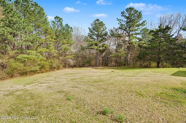 70 Yarbrough Loop, Holly Springs, MS 38635