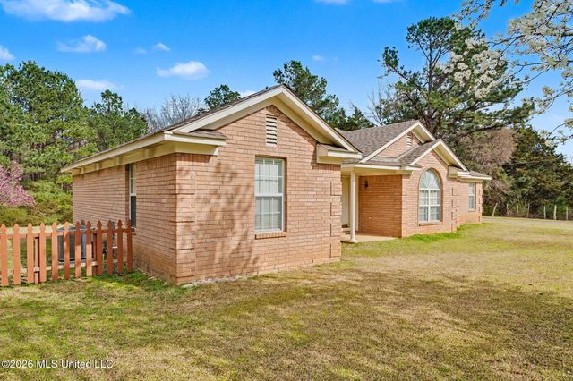 70 Yarbrough Loop, Holly Springs, MS 38635