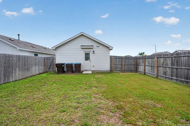 8230 Piedra Medina, San Antonio, TX 78252