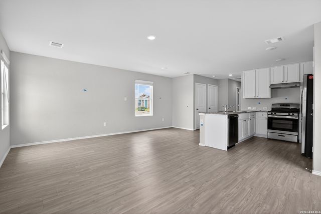 8230 Piedra Medina, San Antonio, TX 78252