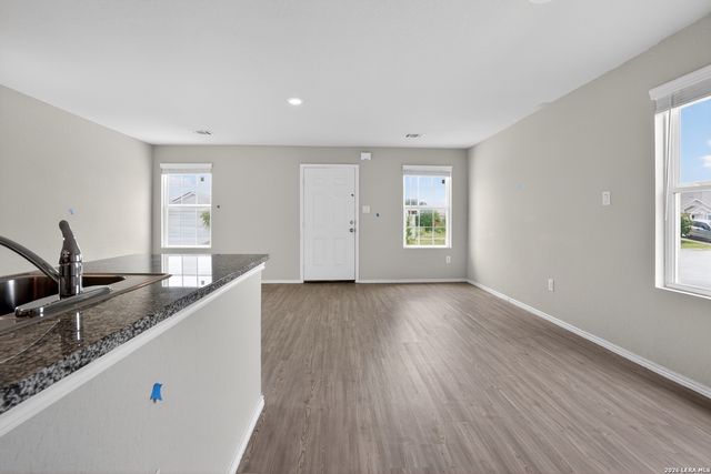 8230 Piedra Medina, San Antonio, TX 78252