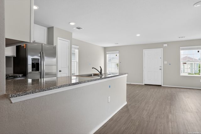 8230 Piedra Medina, San Antonio, TX 78252