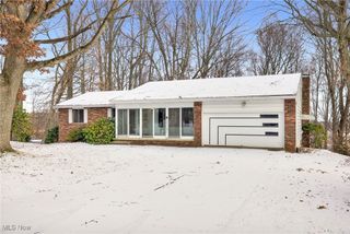 3133 Fair Oaks Drive, Norton, OH 44203