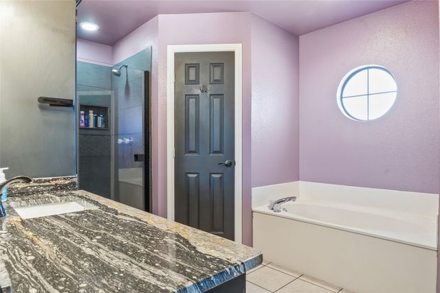 244 Point Circle, Pilot Point, TX 76258