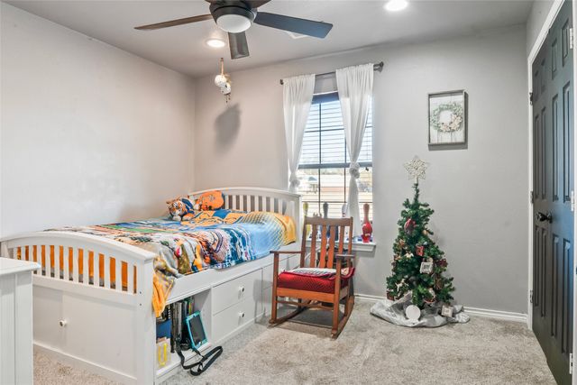 244 Point Circle, Pilot Point, TX 76258