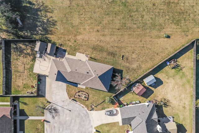 244 Point Circle, Pilot Point, TX 76258