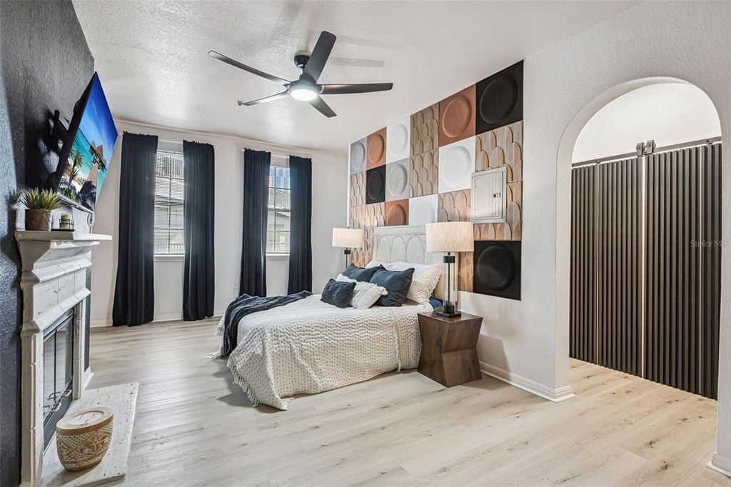 Image 13 of property listing at 911 N ORANGE AVENUE 548, Orlando, FL 32801