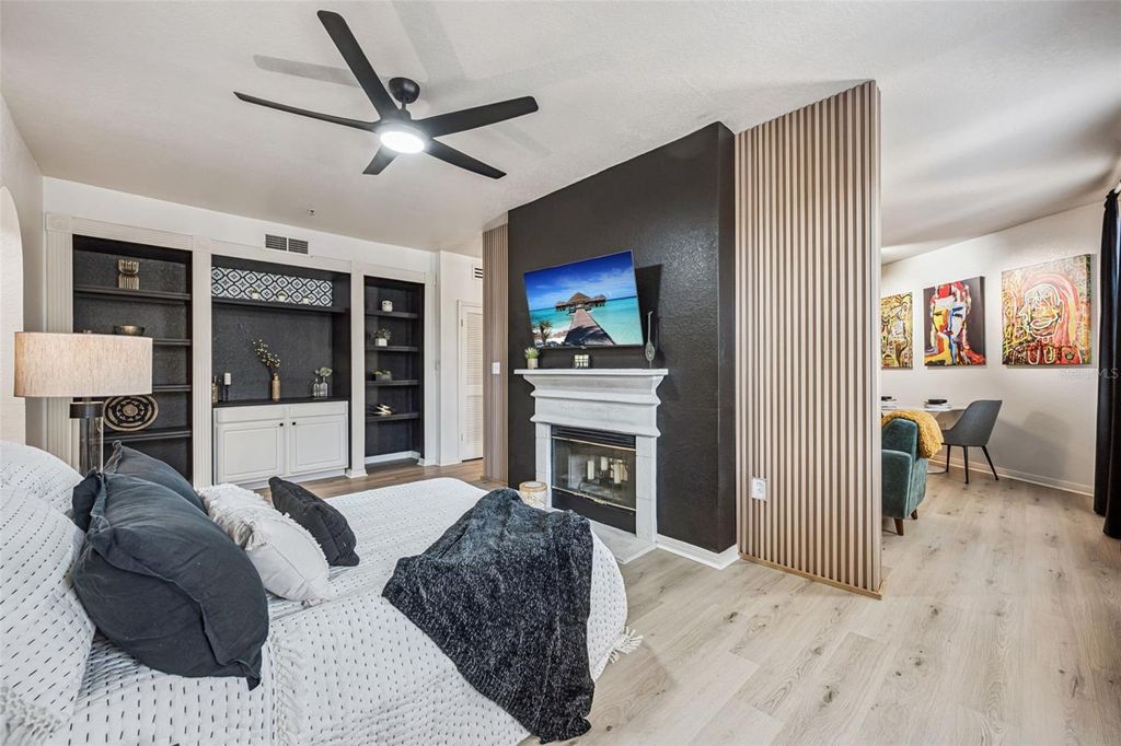 Image 14 of property listing at 911 N ORANGE AVENUE 548, Orlando, FL 32801