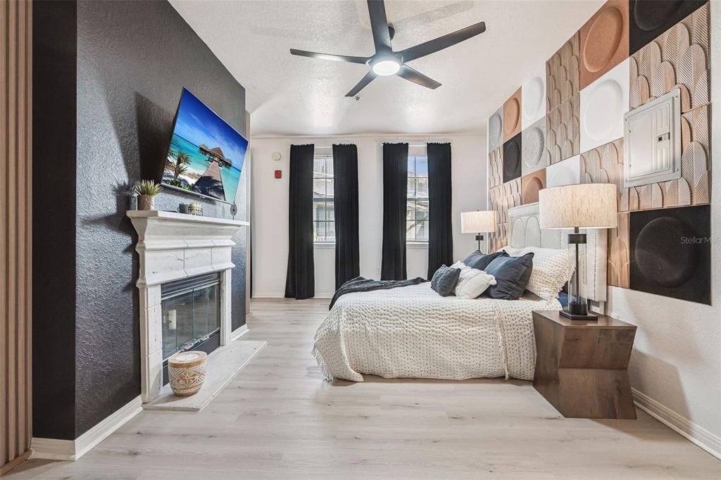 Image 15 of property listing at 911 N ORANGE AVENUE 548, Orlando, FL 32801