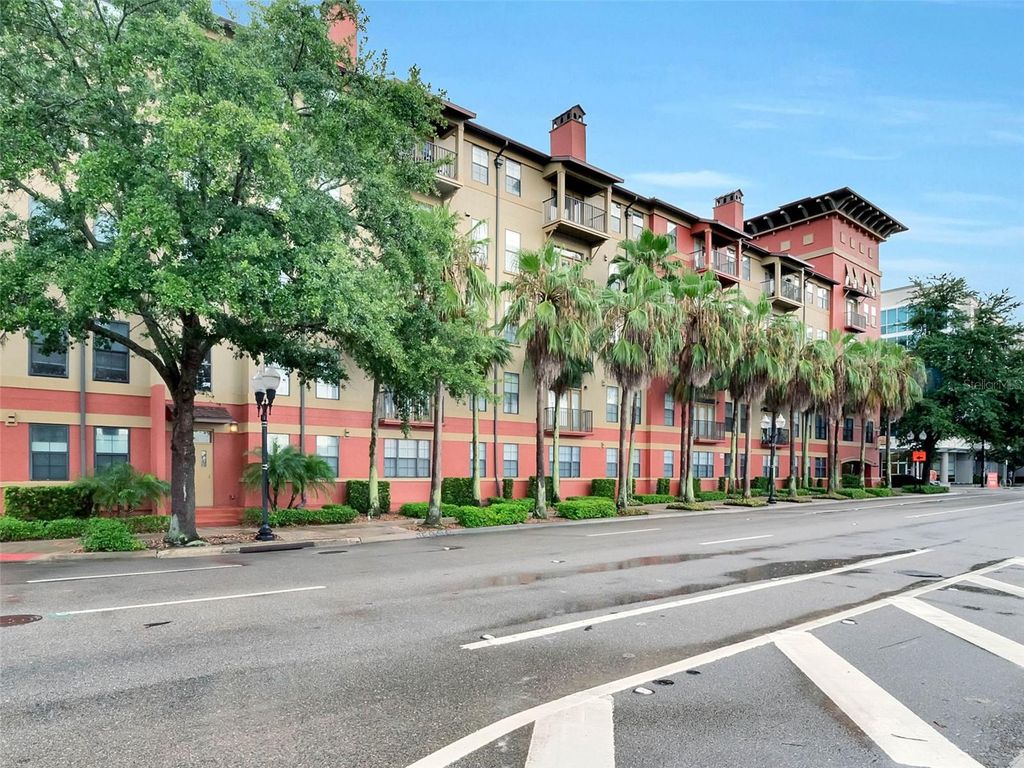 Image 21 of property listing at 911 N ORANGE AVENUE 548, Orlando, FL 32801