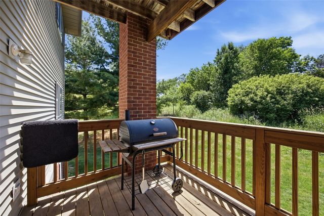 2272 Holiday Road 606, Coralville, IA 52241