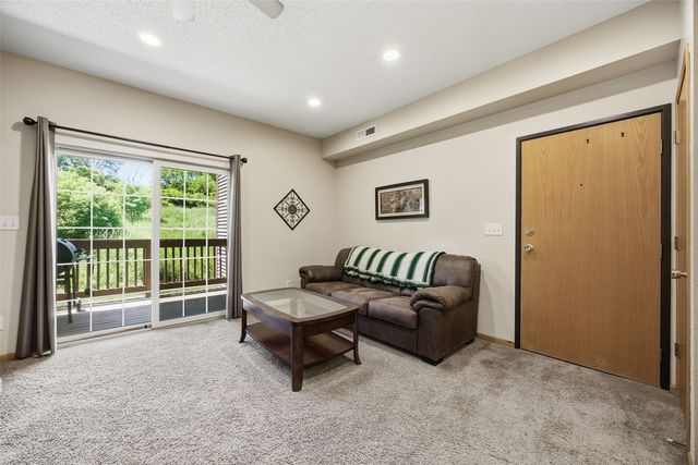 2272 Holiday Road 606, Coralville, IA 52241