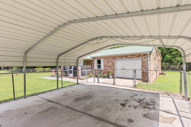 894 Williams Avenue, Crestview, FL 32539