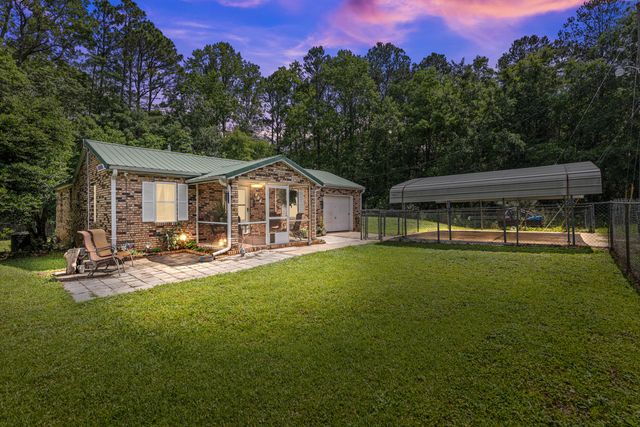 894 Williams Avenue, Crestview, FL 32539